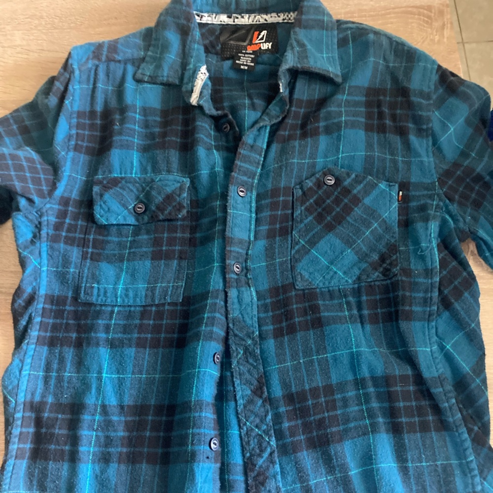 Long sleeve button shirt